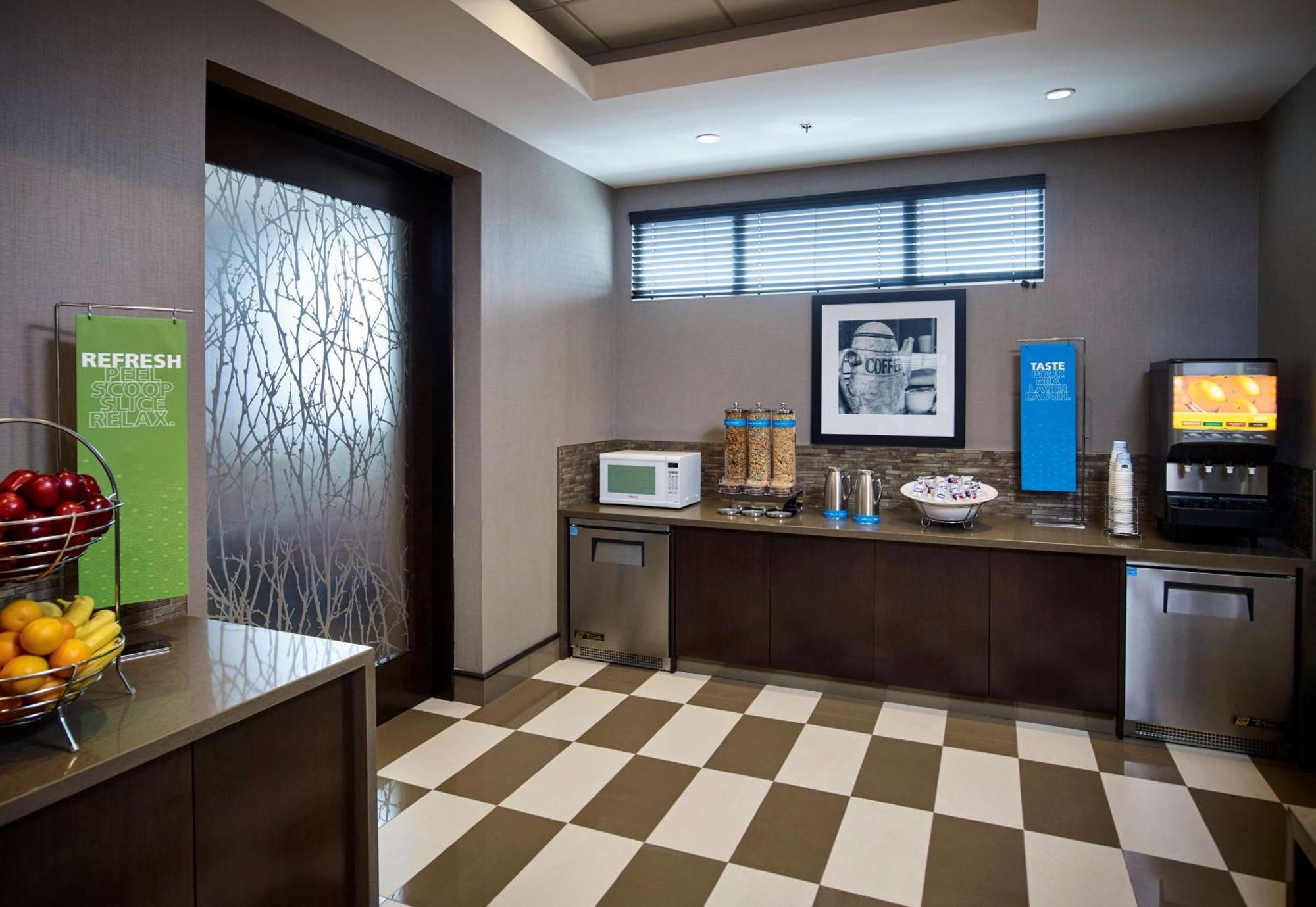 Hampton Inn By Hilton Timmins Eksteriør bilde